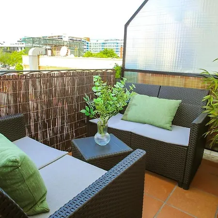 Ponent Stylish Center Near Nightlife * يوريت دي مار
